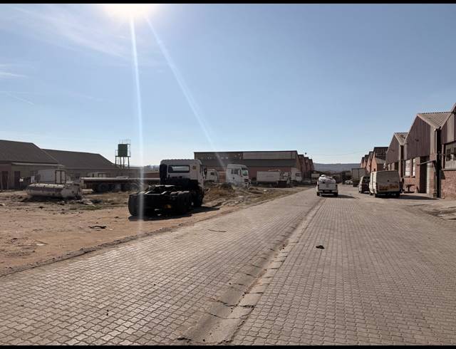 15,011M² BUILDING FOR SALE IN RIVERSIDE